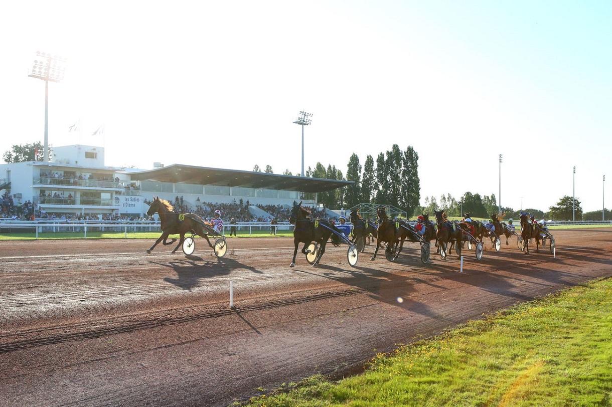 Calendrier Des Courses Hippiques Aux Sables D' Olonnes