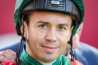 Dimanche - Grand Prix de Saint-Cloud - Mickaël Barzalona : "On devrait voir un beau finish de Calandagan"