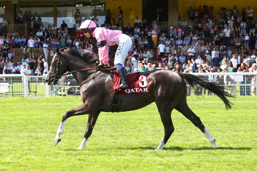 Sotwe gögüs i felt that she appeared to be a 