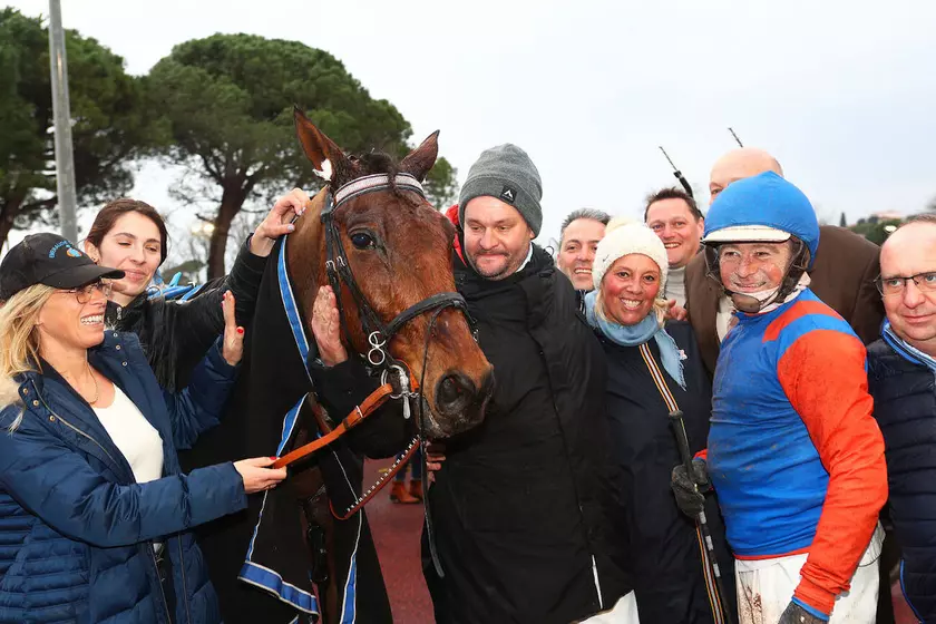 Franck Nivard : "Emeraude de Bais a 11 ans mais elle est toujours aussi ...